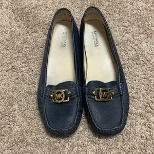 Micheal Kors navy flats